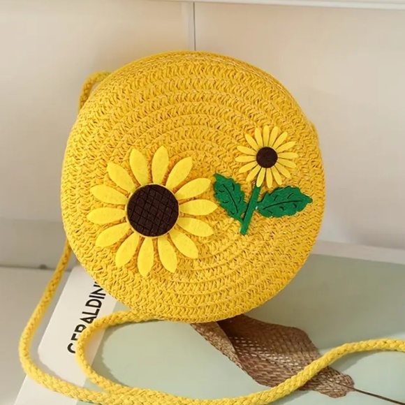 None Other - Little Girls Straw Flower Crossbody Bag NIB